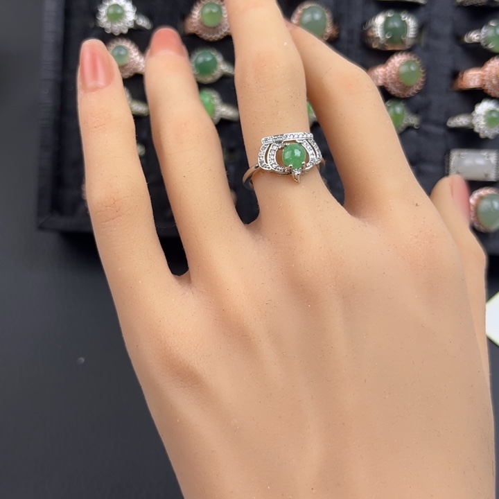 翡翠未镶嵌戒指翡翠戒面