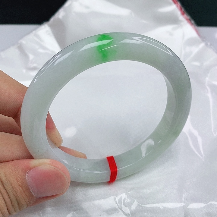 翡翠手镯未镶嵌圈56。2802