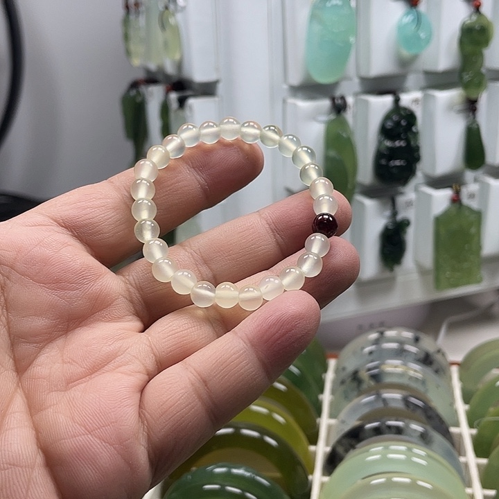 合金蛇纹石玉颈饰