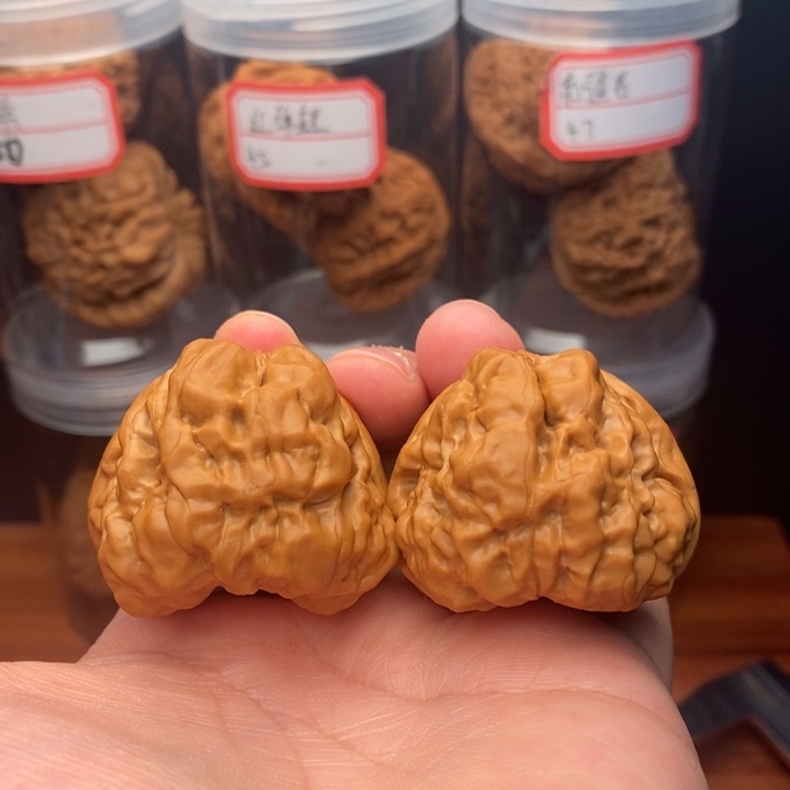 文玩核桃把件麻核桃蛤蟆头40