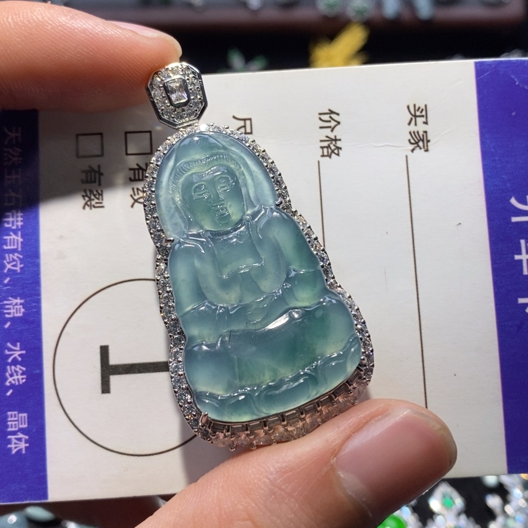 翡翠未镶嵌颈饰翡翠