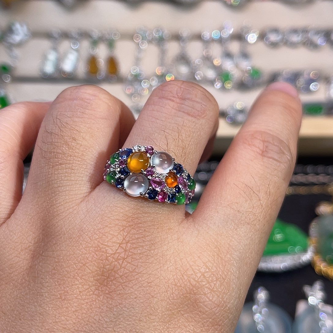 翡翠18K金镶嵌戒指