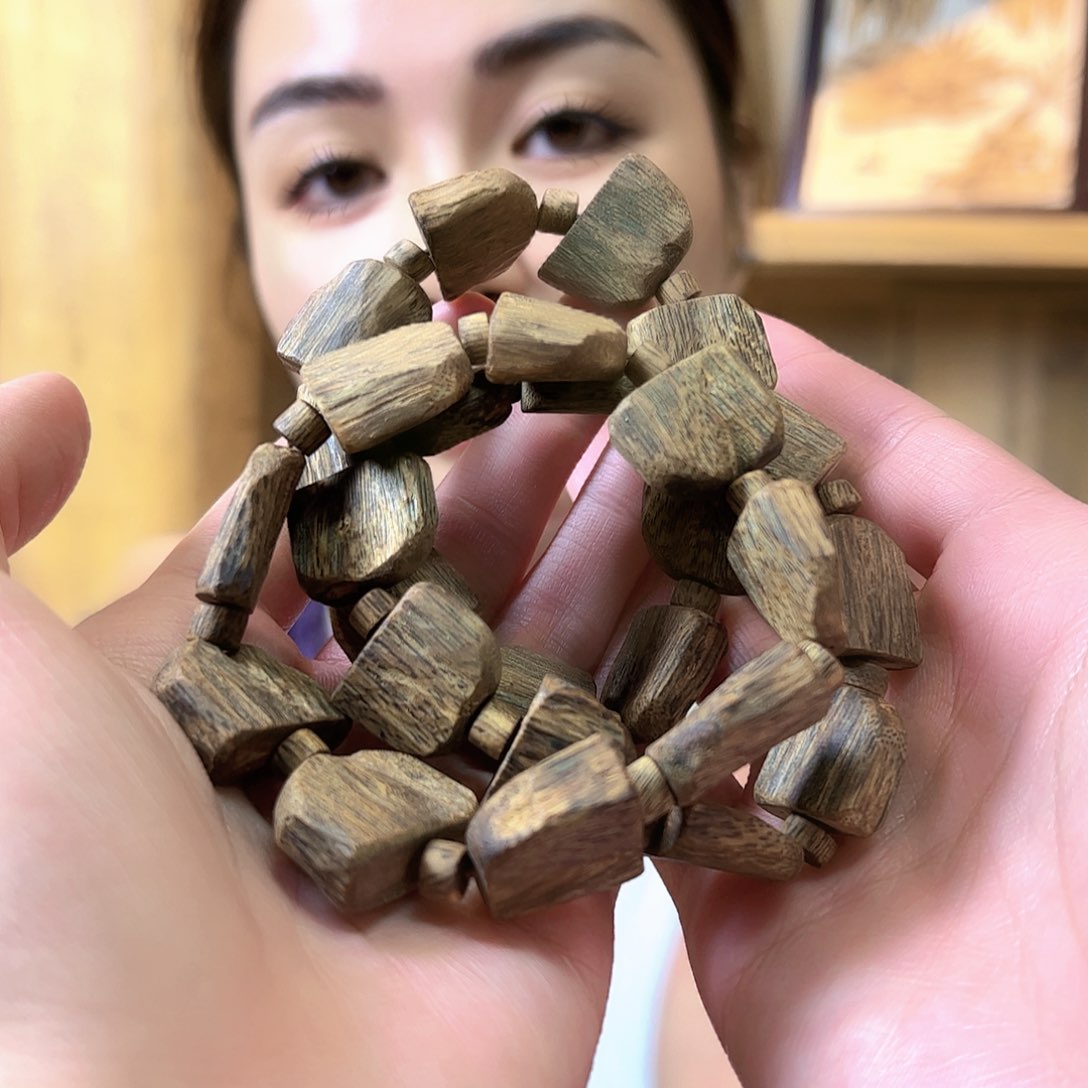 沉香手串黑棋树根料佛牌珠单圈多样性发货一条