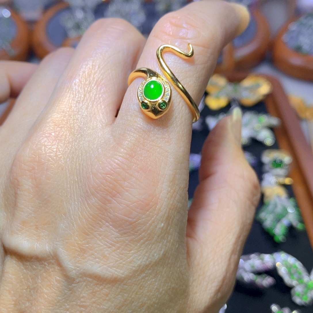 翡翠颈饰银S925镶嵌天然翡翠