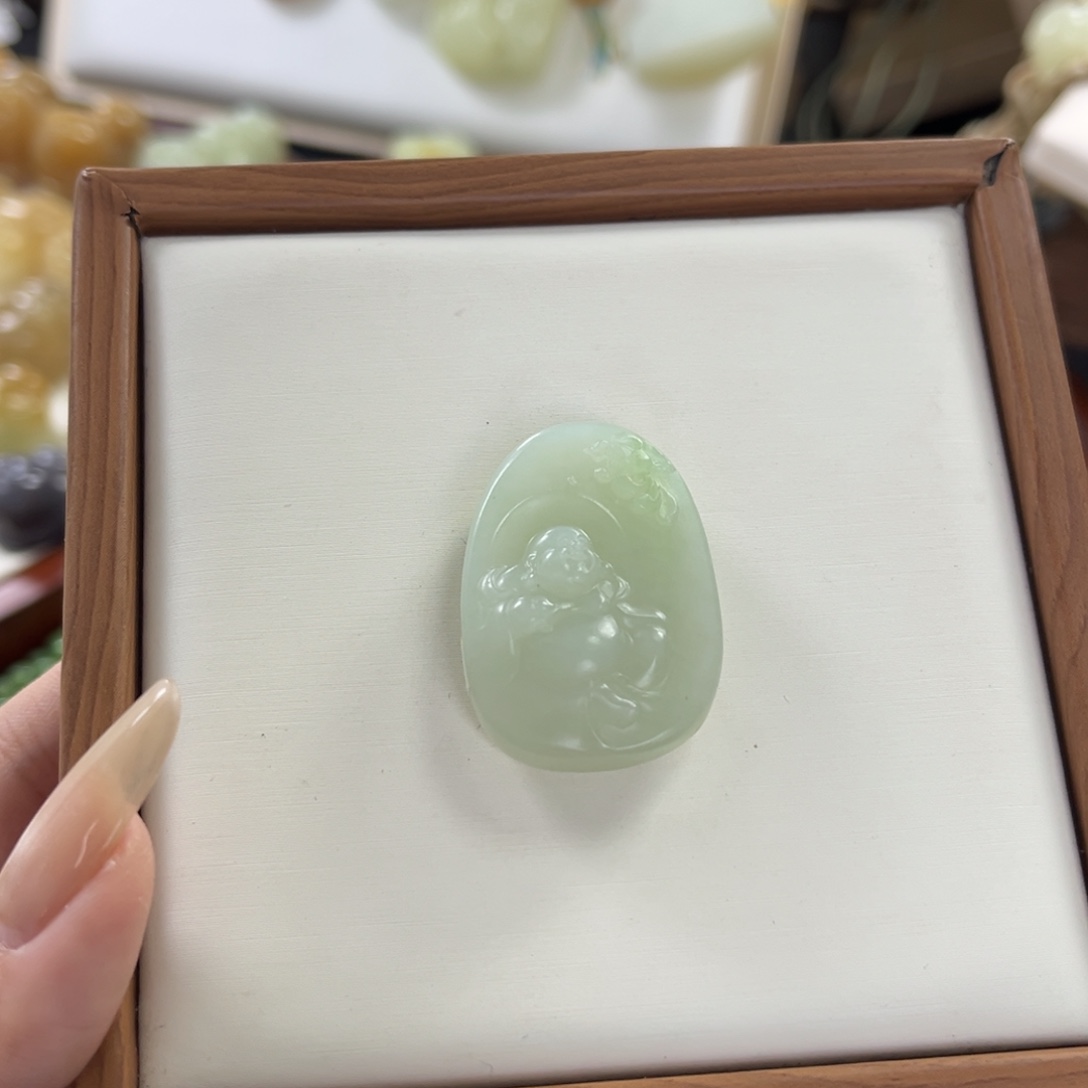 ****️颈饰未镶嵌和田玉