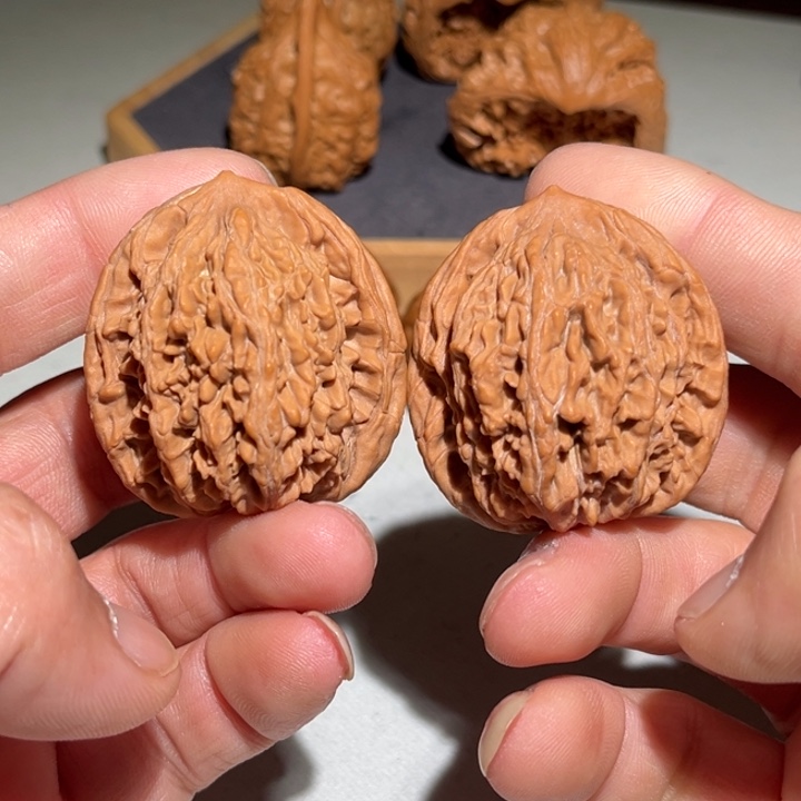 文玩核桃把件42麦穗虎头