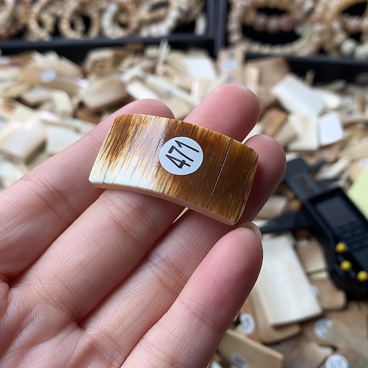 泥塑不打孔联系客服