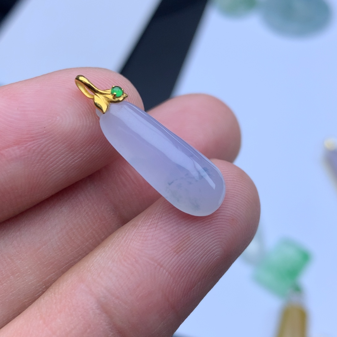 翡翠颈饰未镶嵌爱***凯翡翠