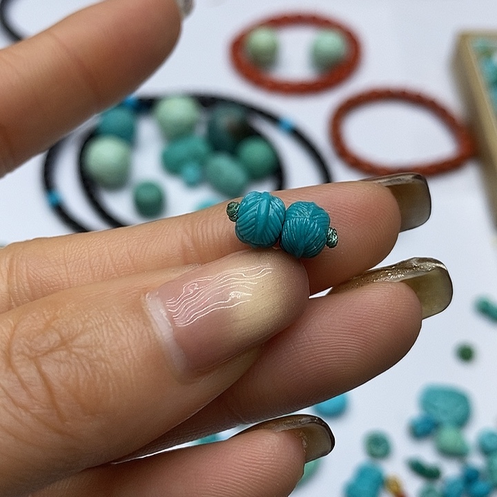 绿松石未镶嵌珠宝奇石