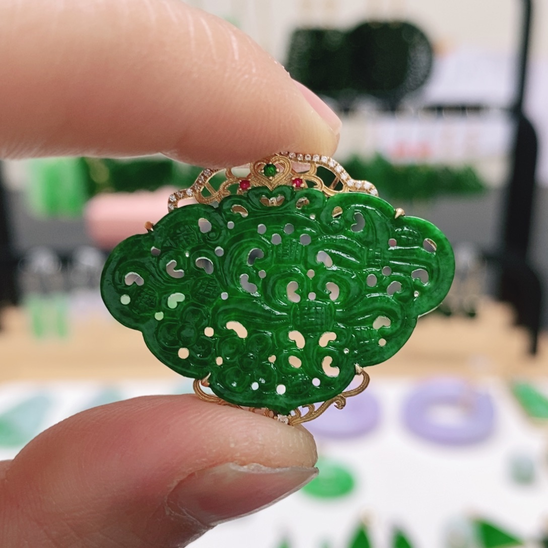 翡翠18K金镶嵌耳饰挂件