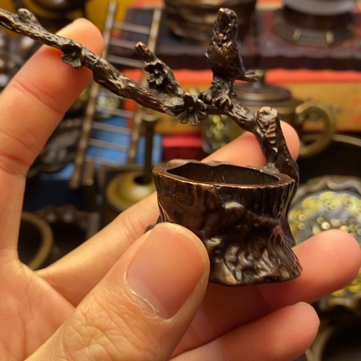 铜器摆件做工精良