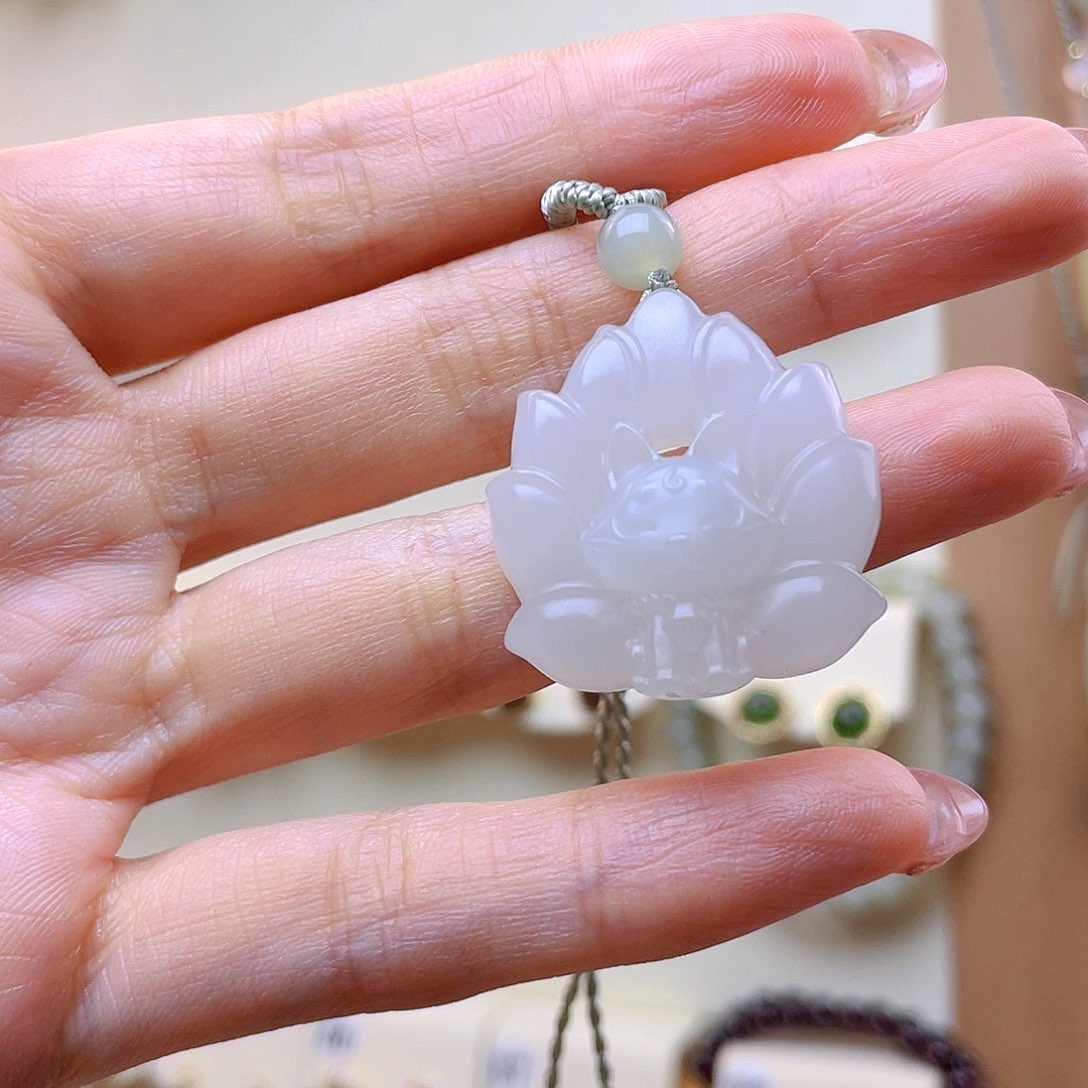 y***r和田玉未镶嵌吊坠(赠链)