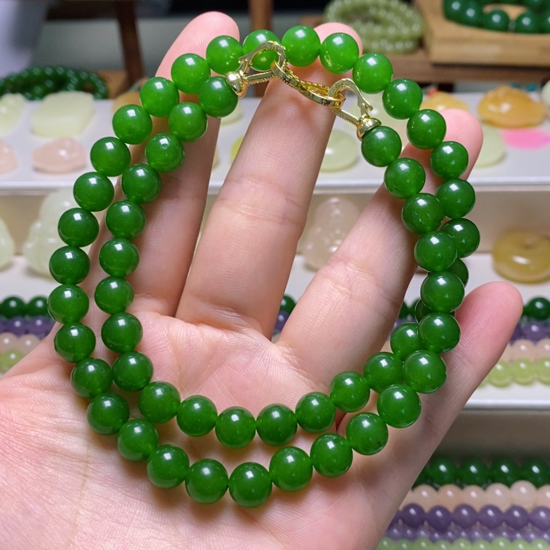 和田玉未镶嵌项链卡8阳绿