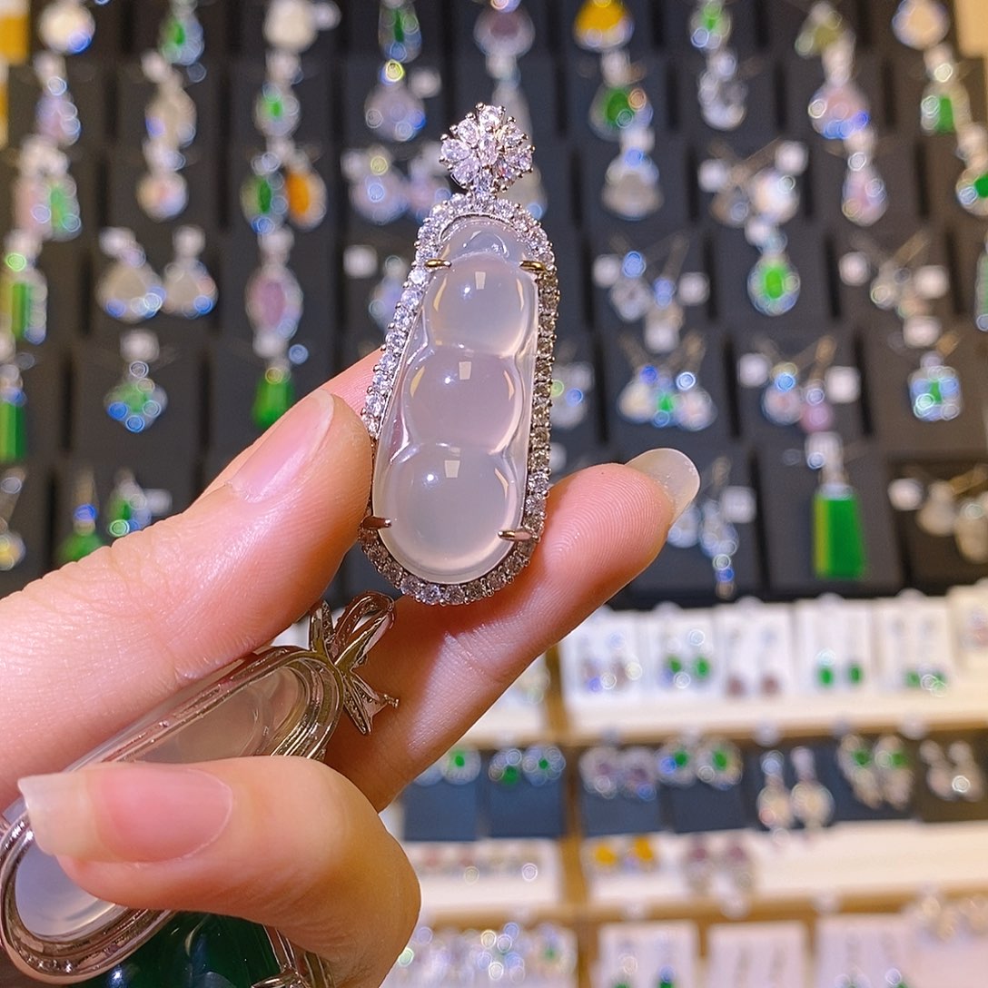 玛瑙/玉髓颈饰合金