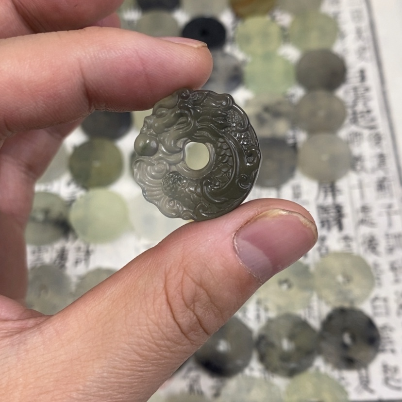 【闪购商品】岫玉未镶嵌颈饰岫玉小龙鱼吊坠