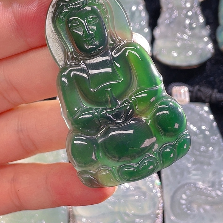 翡翠颈饰未镶嵌58，