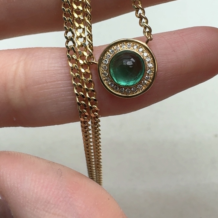 祖母绿颈饰18K金镶嵌