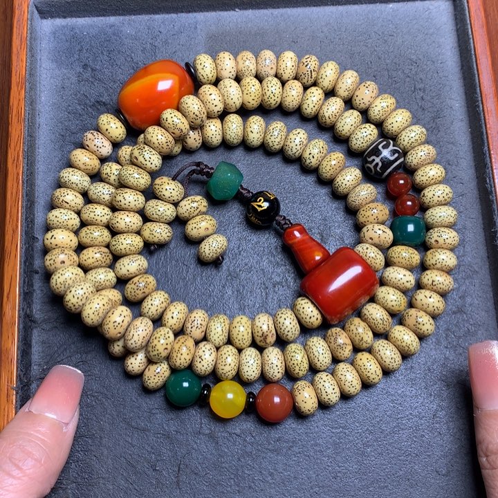 星月菩提吊坠菩提