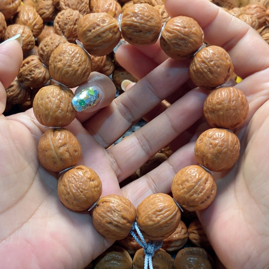 文玩核桃手串元宝