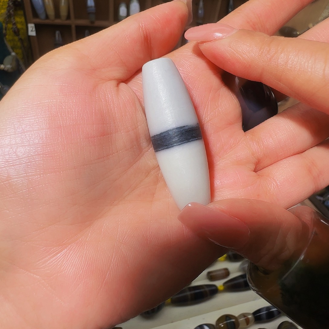 合金颈饰玛瑙/玉髓牛*