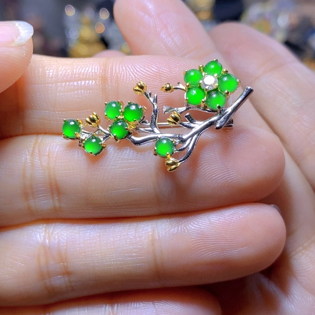 翡翠银S925镶嵌耳钉天然翡翠