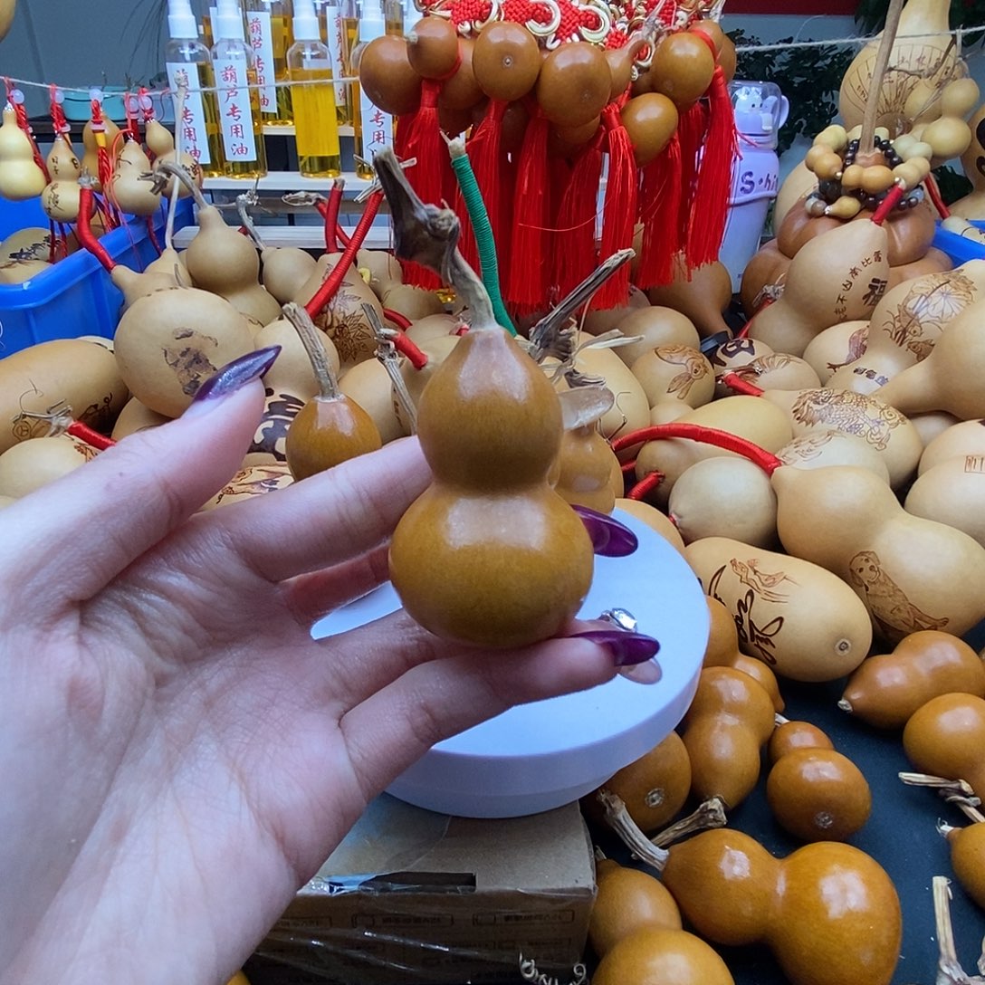 帅***虎葫芦工艺美术作品