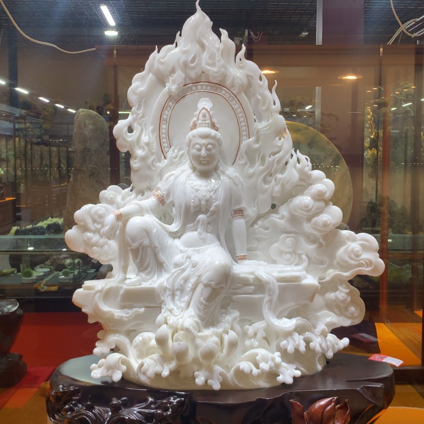 【闪购商品】蛇纹石玉未镶嵌摆件覆膜