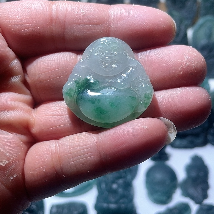 定制翡翠未镶嵌佛