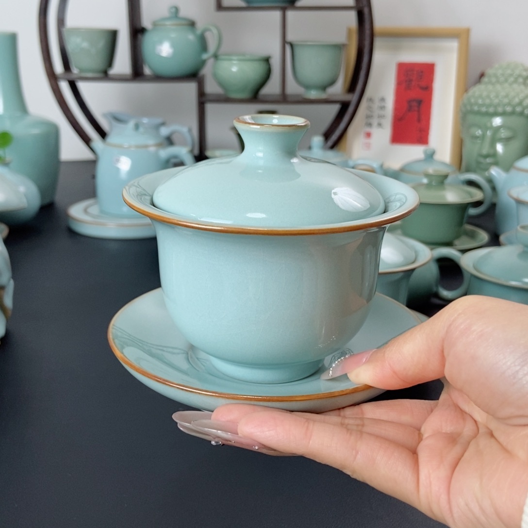 萤**光微瑕全手元宝盖碗天青