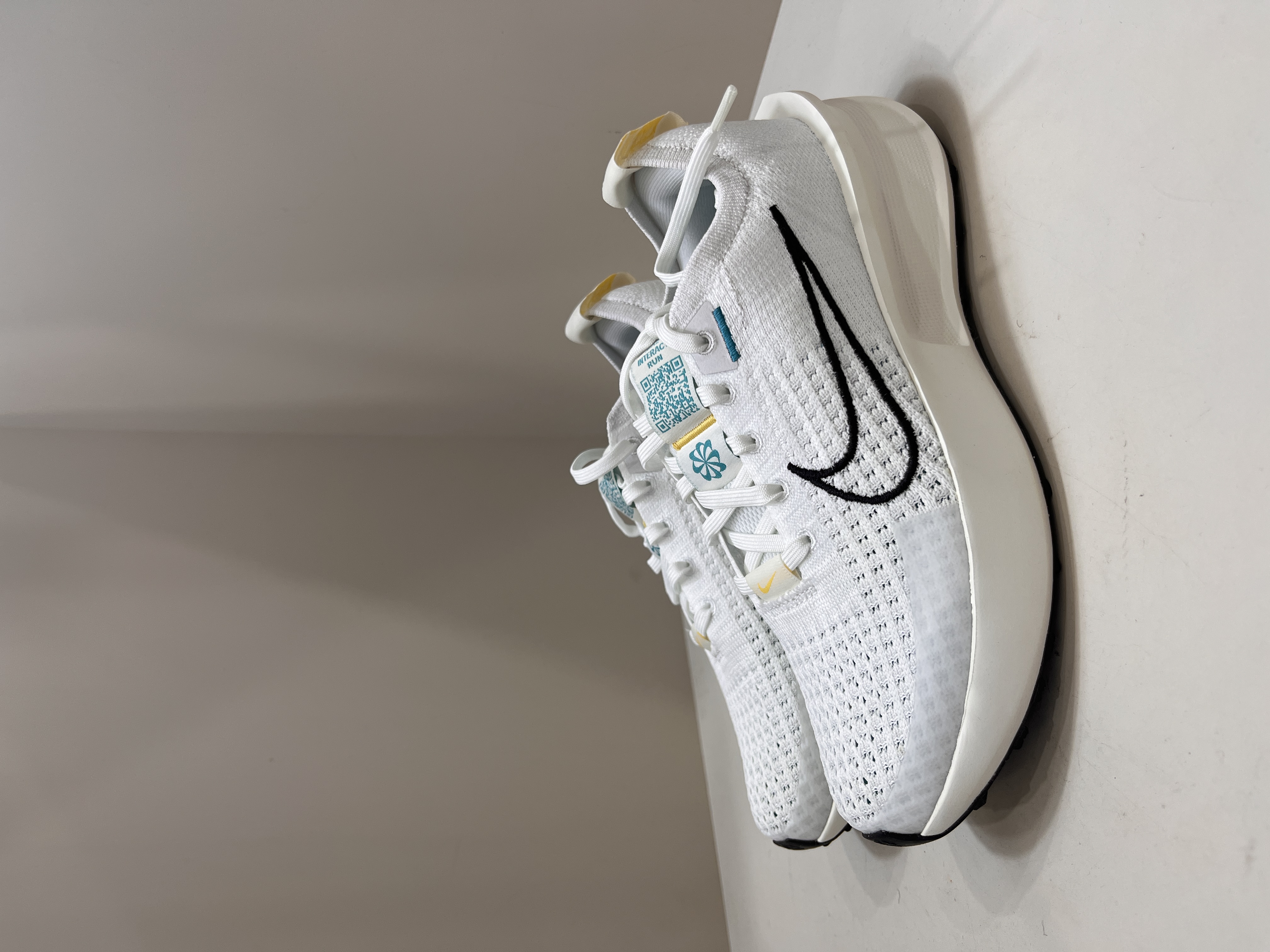 未使用 maje 全新 37.5码 maje Run 低帮 跑鞋原盒