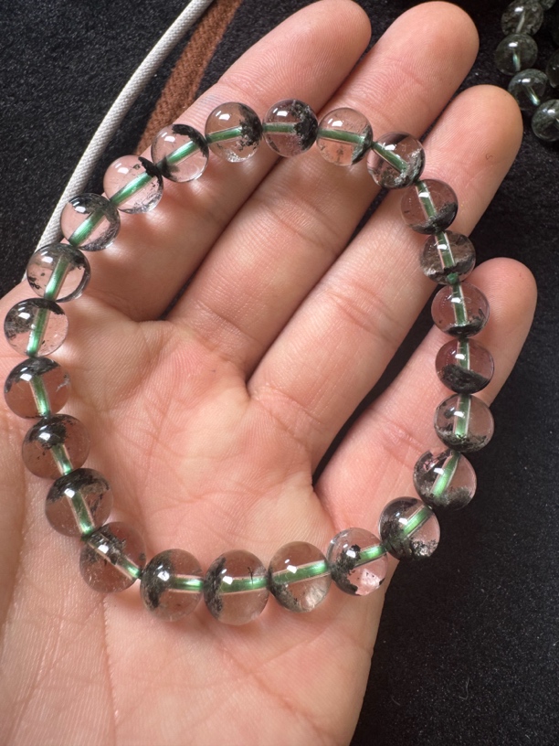 自然水晶严选  天然绿幽灵聚宝盆