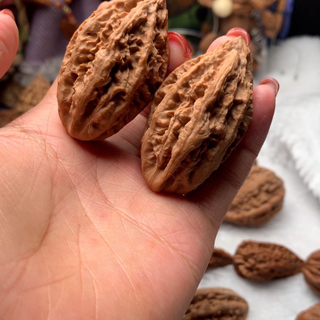 文玩核桃吊坠小武核桃13