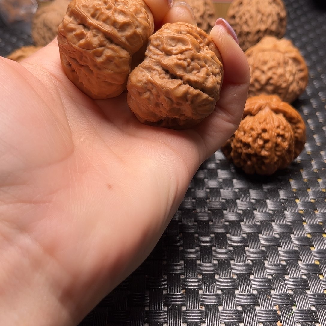 遇*、文玩核桃把件蛙蛙40