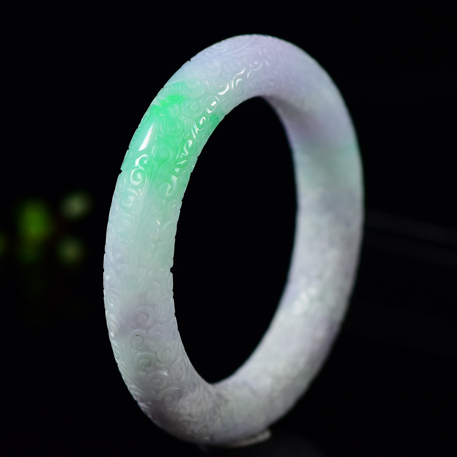 天然A货翡翠春彩满雕圆条版手镯61圈口
