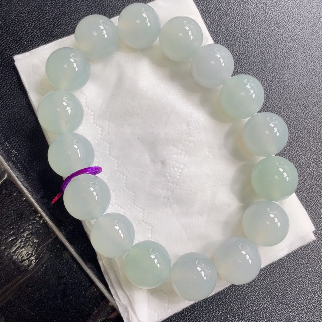 定制翡翠未镶嵌手串月入百万
