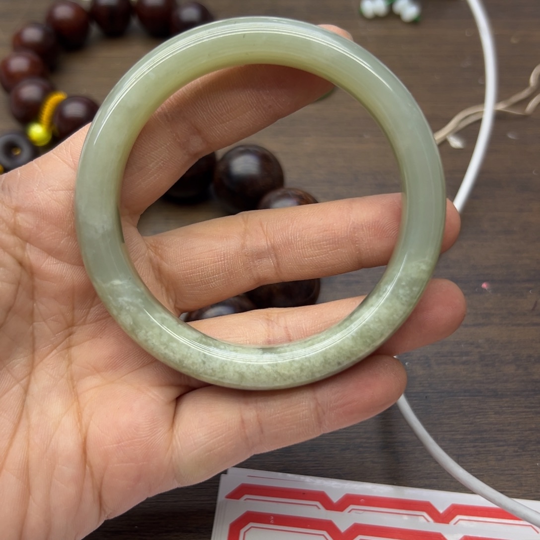 和田玉未镶嵌手镯60.8圈围276