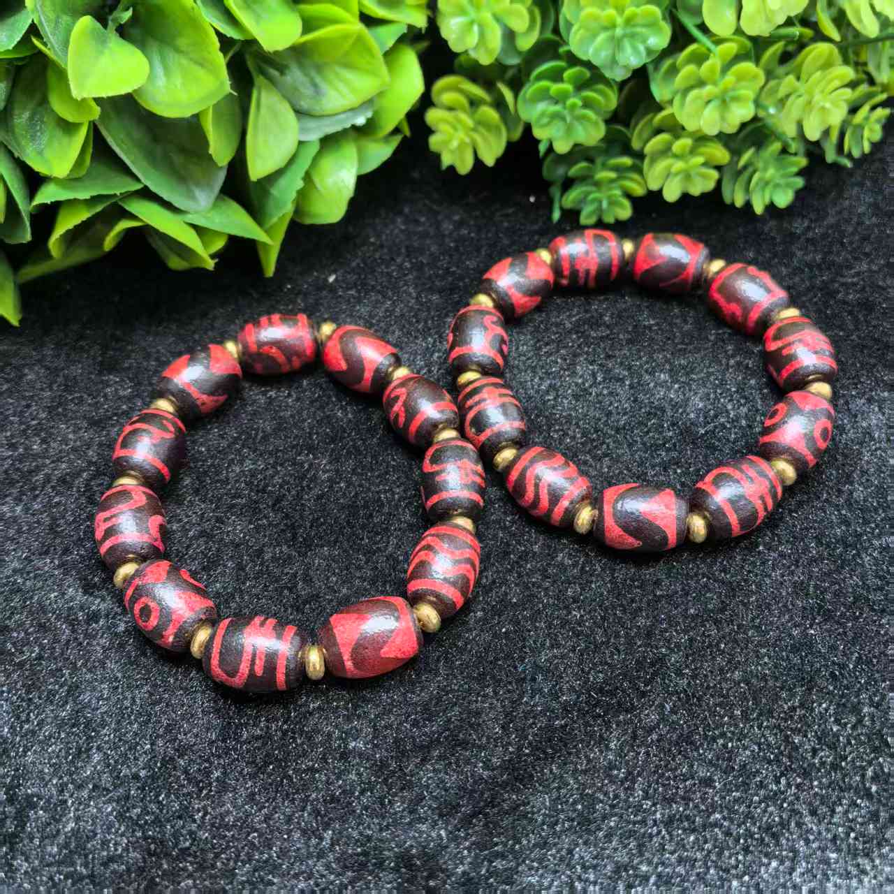 S7990【东齐珠宝】藏符文樰龍老型臧珠玛瑙桶珠手串-多样性只发一件