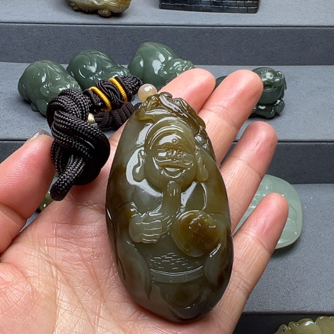 和田玉颈饰未镶嵌