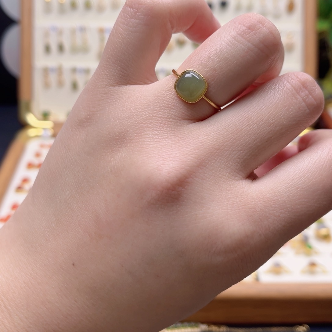 和田玉银S925镶嵌耳饰