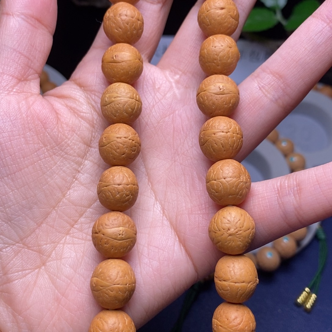 凤眼菩提吊坠12.5手持