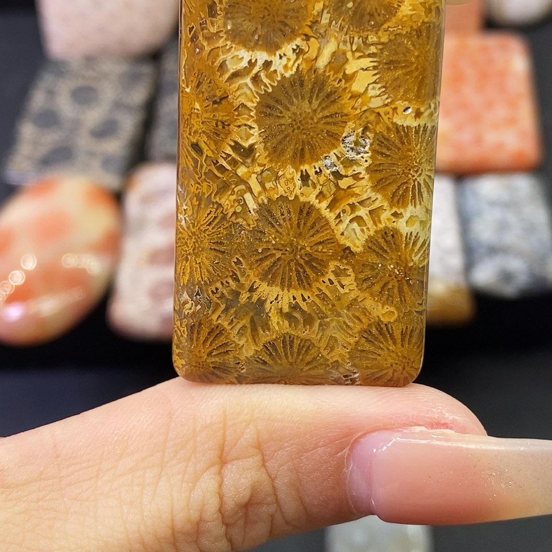 硅化玉颈饰合金静**开