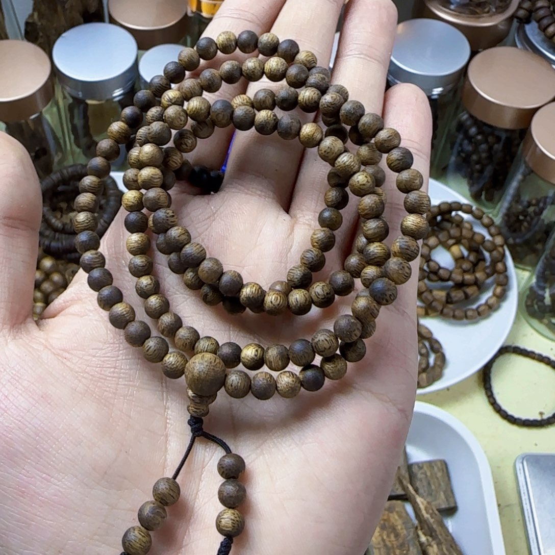 亮***.沉香碎屑沉香奇楠沉香碎05-7-8克高货乌身