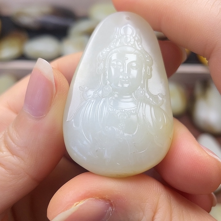 和田玉未镶嵌颈饰