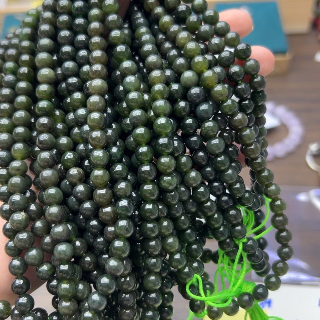 和田玉未镶嵌颈饰碧玉108卡6……1515