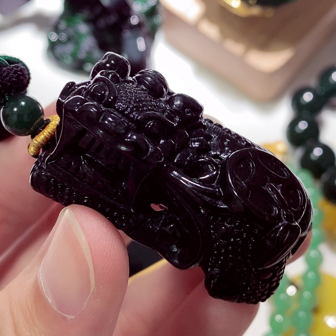 翡翠未镶嵌颈饰翡翠z