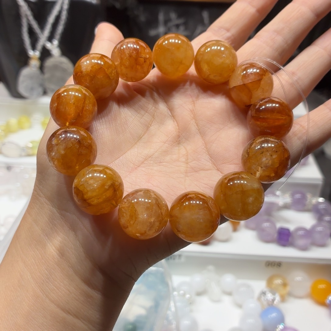 水晶手链未镶嵌黄胶花