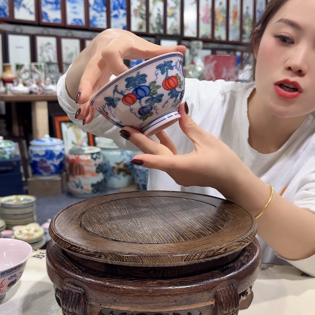 摆件瓷/////景德镇陶瓷瓷器。