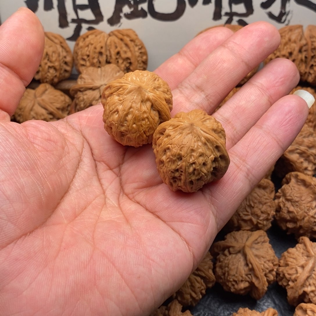 文玩核桃把件铁锤