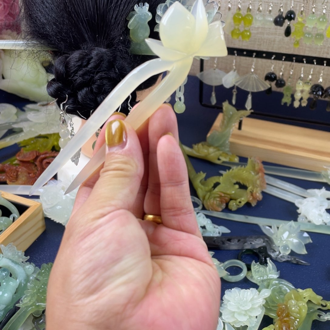 蛇纹石玉发饰未镶嵌