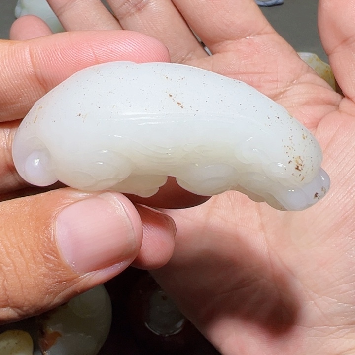 颈饰未镶嵌和田玉（糖玉）